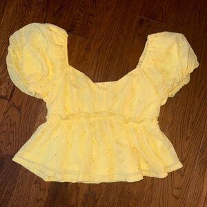 Trixxi size small Yellow Puff-Sleeve Peplum Top